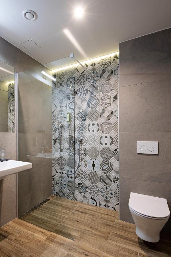 Ilkus Hotel & Restaurant Krze Экстерьер фото